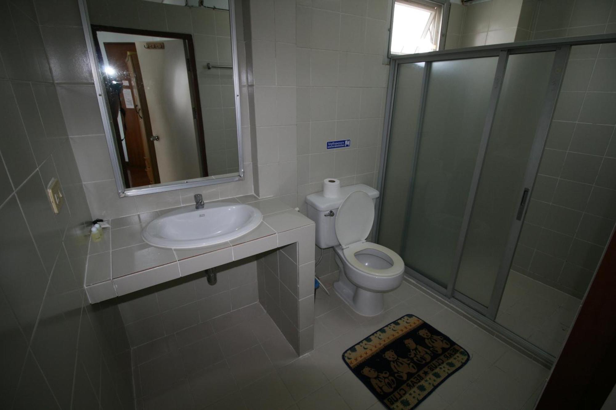 Beachfront Hotel Cha Am Ча-Ам Номер фото
