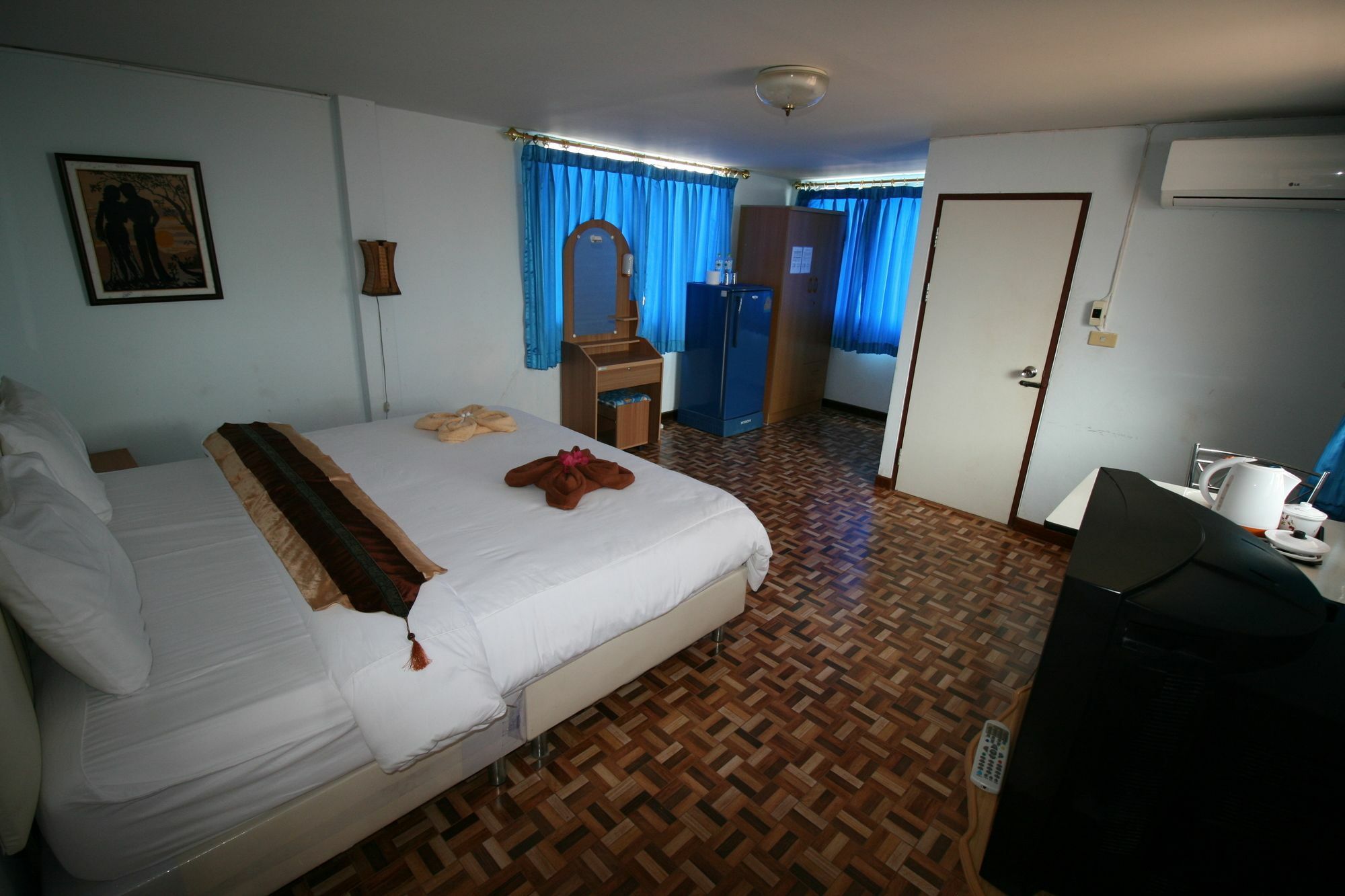 Beachfront Hotel Cha Am Ча-Ам Екстер'єр фото